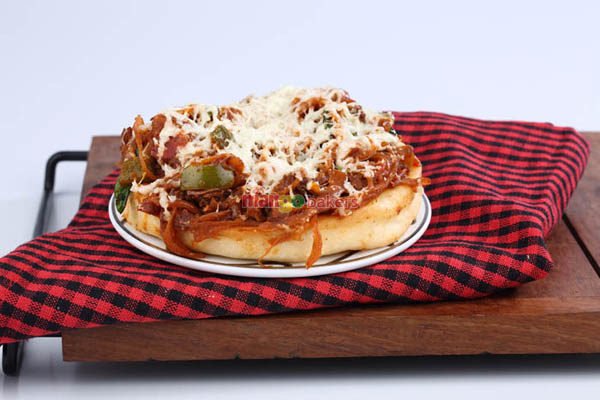 Chilly Chicken Pizza